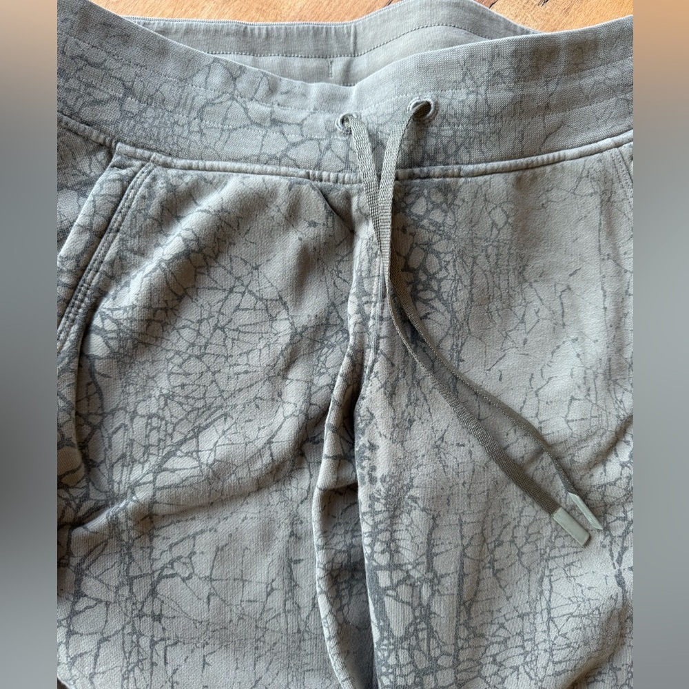 Lululemon  joggers